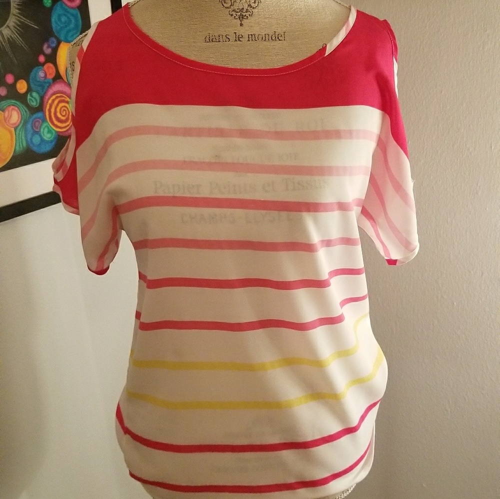 Cold shoulder top